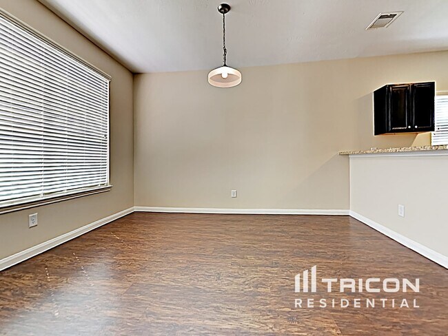 Building Photo - 21439 Palma Grove Way