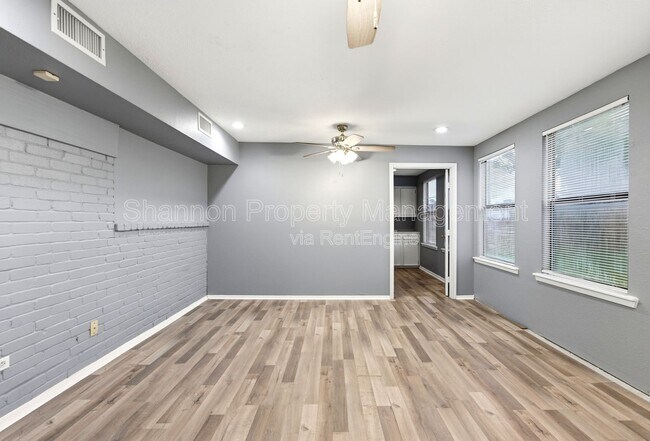 Building Photo - 6009 Leafwood Cir