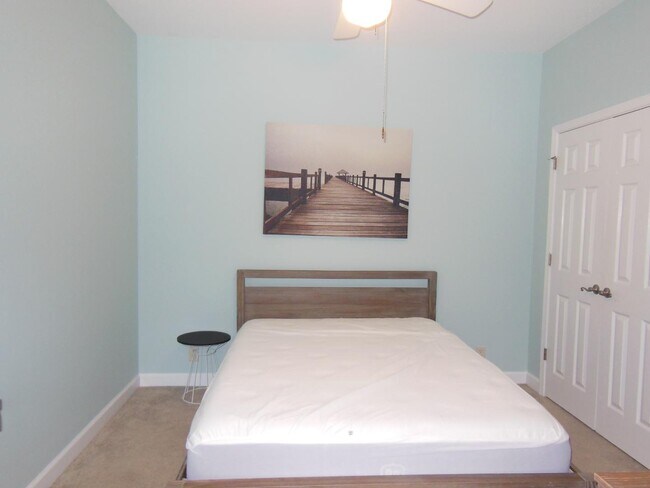 Building Photo - 908 Resort Cir