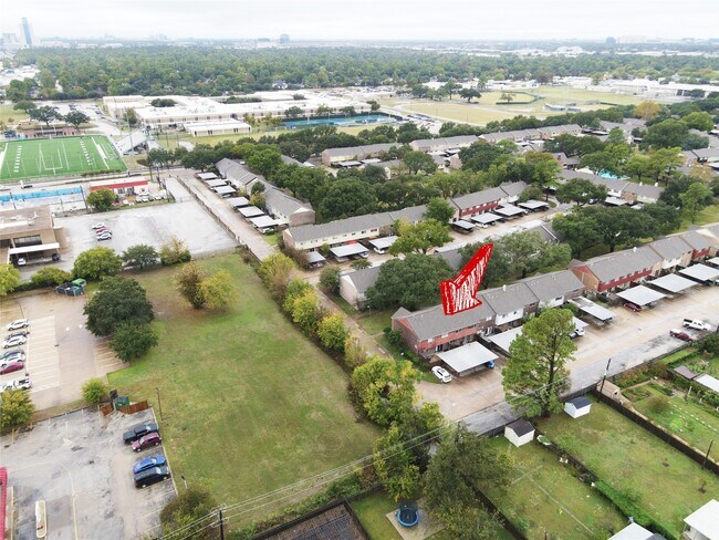 Building Photo - 2372 Triway Ln