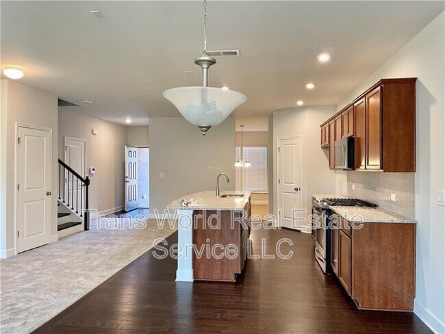 Building Photo - 5689 Wheeler Ridge Rd