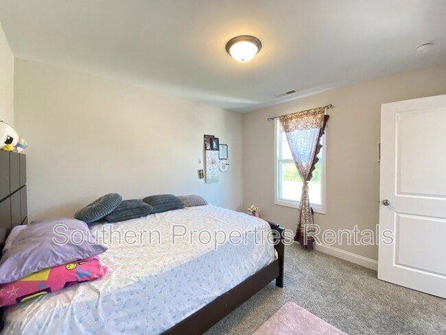 Building Photo - 5499 Rosser Pittman Rd