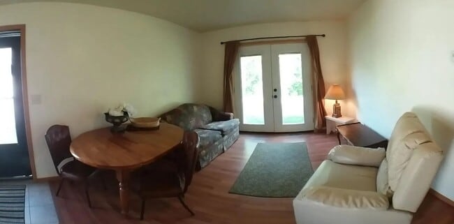 Building Photo - Lakeview Homes