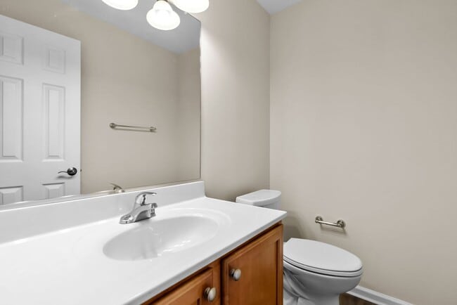 Building Photo - Norfolk Condo!