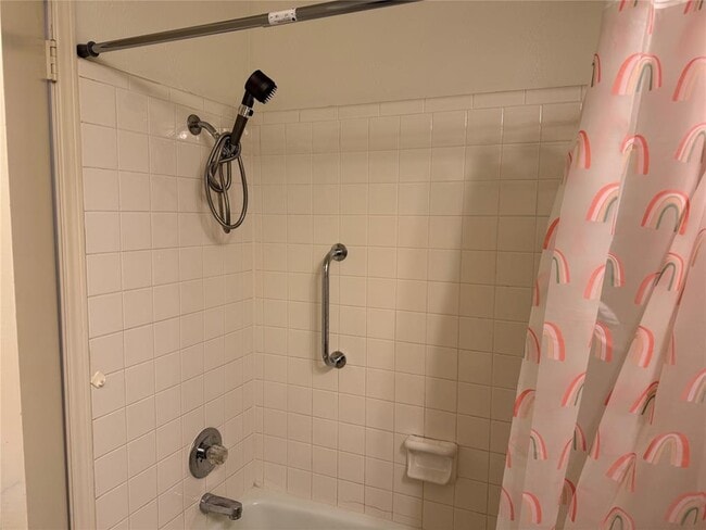 Building Photo - 1327 Canterbury Blvd