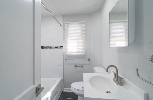 Building Photo - 124 Yorke St