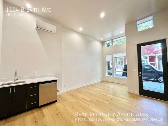 Building Photo - 1104 B 34th Ave