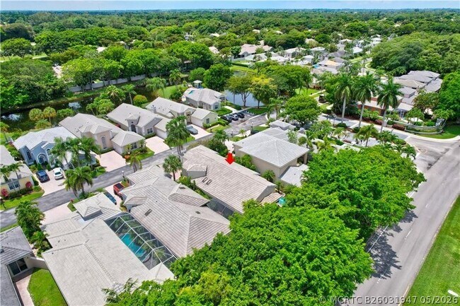 Building Photo - 8171 Hampton Wood Dr