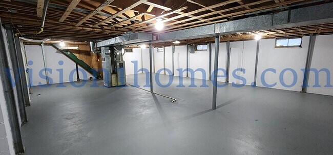 Building Photo - 862 Runyan Ave