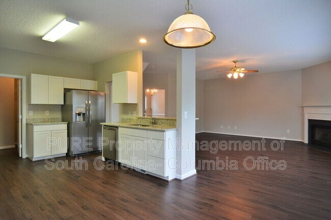 Building Photo - 210 Kingston Forest Dr