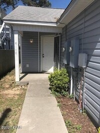Building Photo - 6106 Pinetree Ave