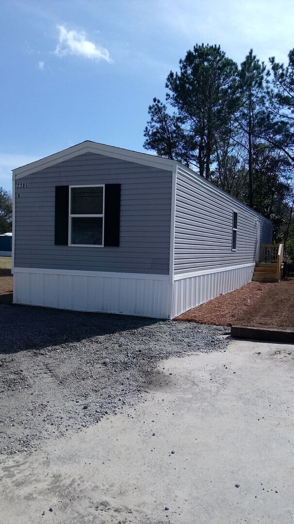 Building Photo - Lovely 2 Bedroom Home in New Home Communit...