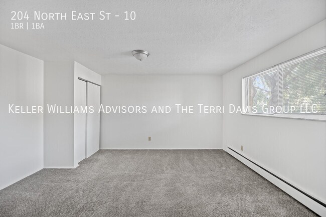 Building Photo - 204 N East St