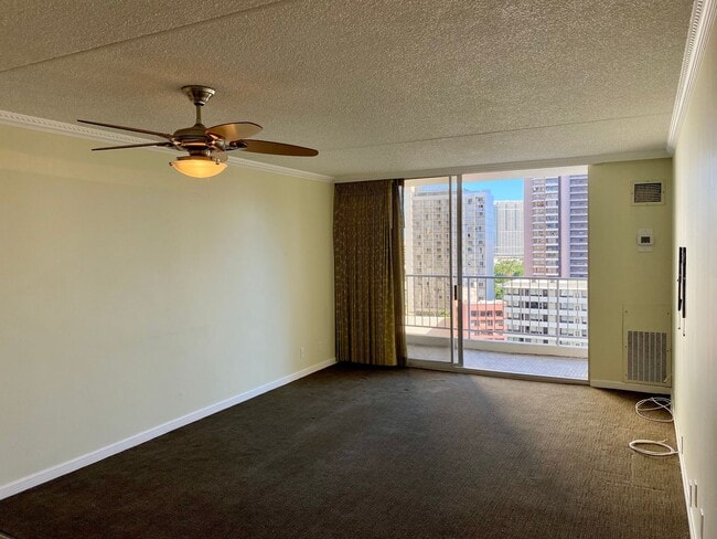 Building Photo - Renovated 1BR/1BA in Waikiki – Steps from ...