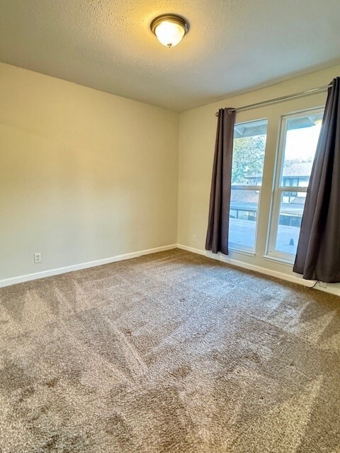 Building Photo - 5434 Roundtree Ct