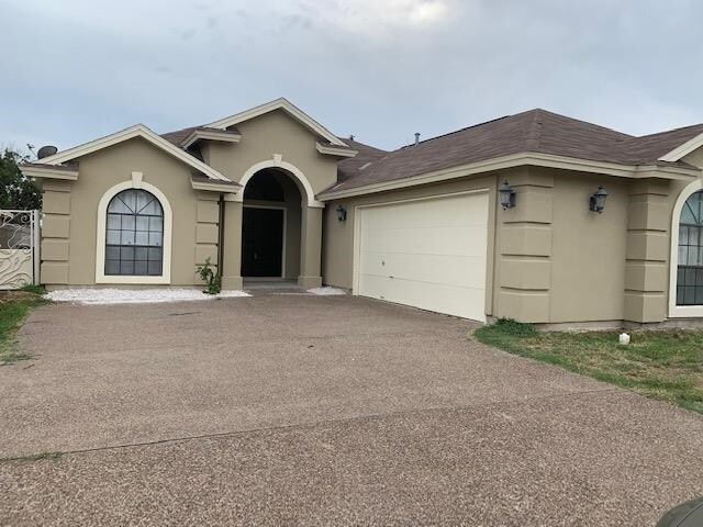 Primary Photo - 704 Lapis Ln