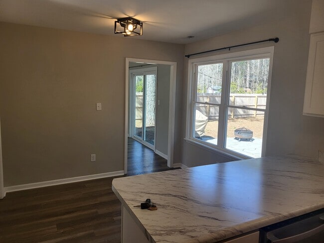 Building Photo - 243 Sand Ridge Rd