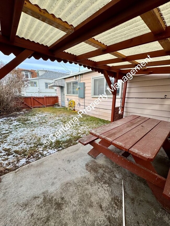 Building Photo - 2 Bedroom 1 bath in heart Butte