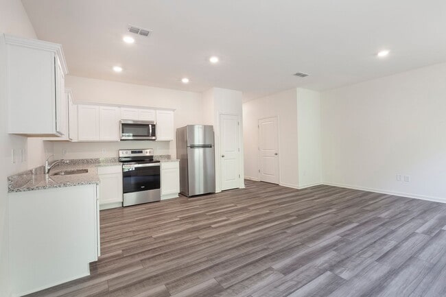 Building Photo - Newly Constructed 3/2.5 Townhome w/ Privat...
