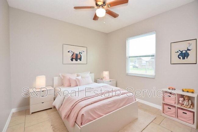 Building Photo - 1139 Mercury Dr W