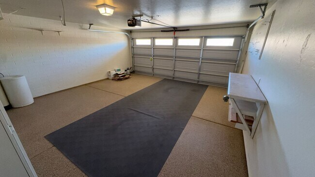 Building Photo - Sunland Springs Village