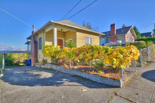 Building Photo - 9828 63rd Ave S
