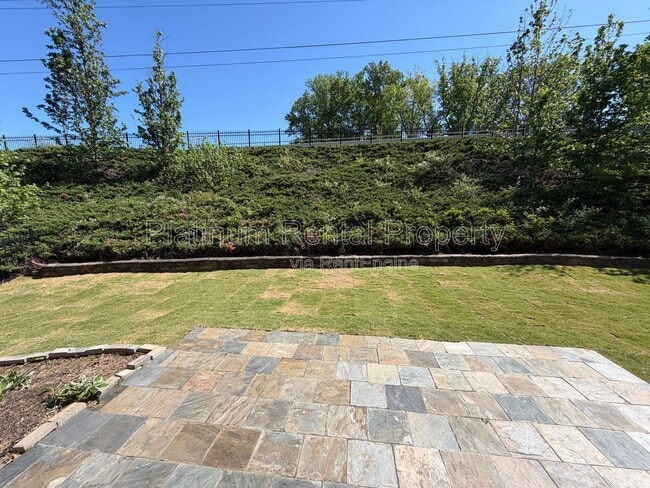 Building Photo - 5555 Falls Landing Dr