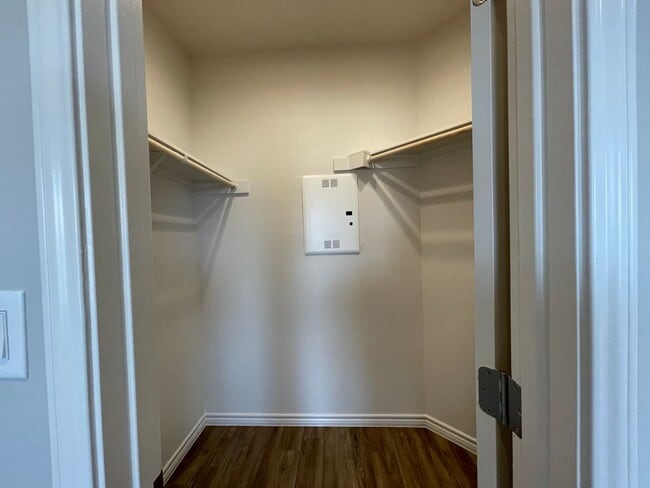 Building Photo - Townhome for rent