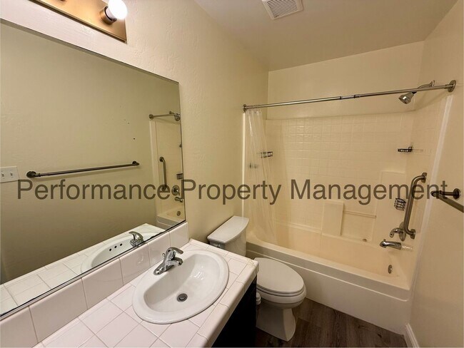 Building Photo - 10720 Anacostia Way