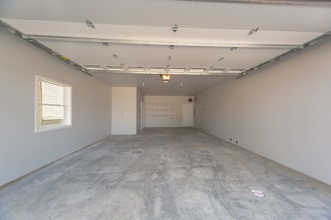 Building Photo - 1701 Dakota Dr N