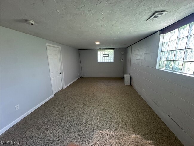 Building Photo - 4173 Cambridge Ave