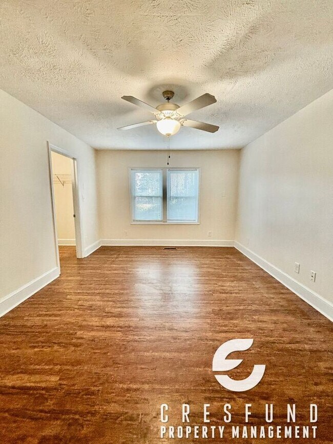 Building Photo - 3 Bed, 3 Bath located in HAYMOUNT - READY FOR MOVE IN TODAY!