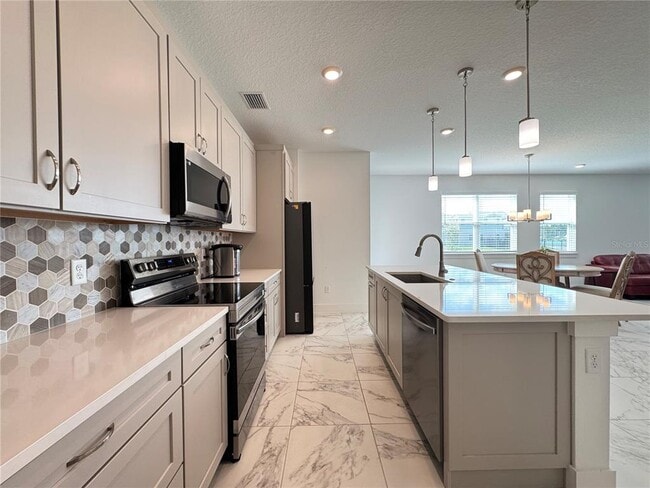 Building Photo - 7973 Avon Dive Ct