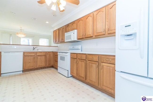 Building Photo - 318 Emmaus Cir