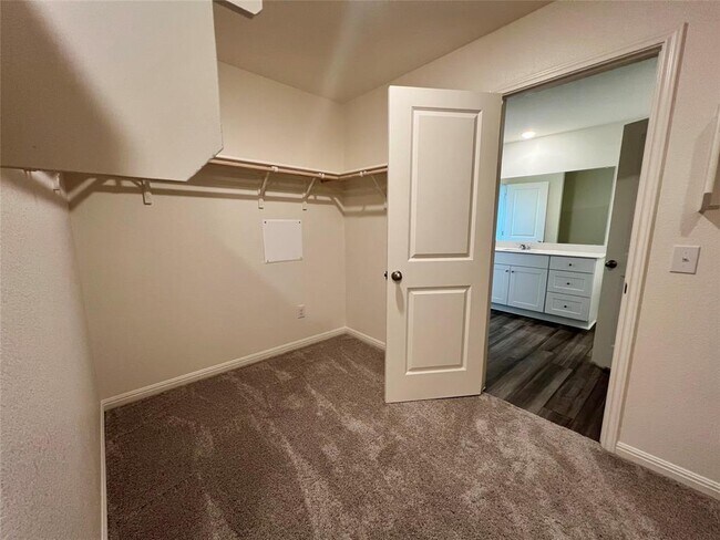 Building Photo - 509 Lagoon Dr