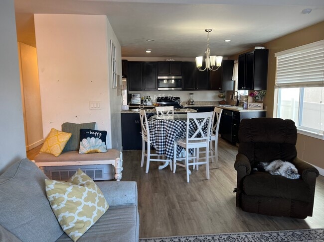 Building Photo - 375 Slate Drive