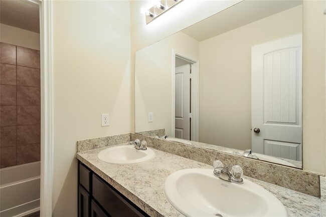 Building Photo - 57 Santa Barbara Dr
