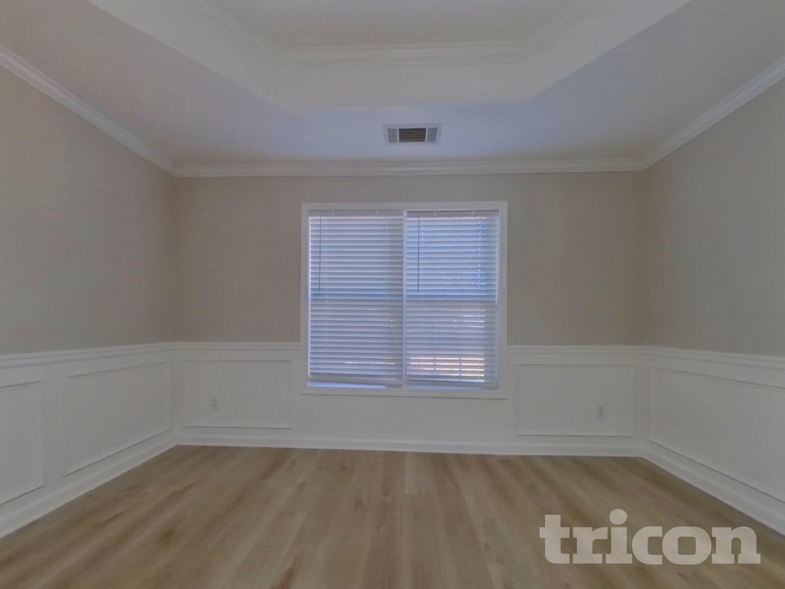 Building Photo - 890 Georgian Hills Dr