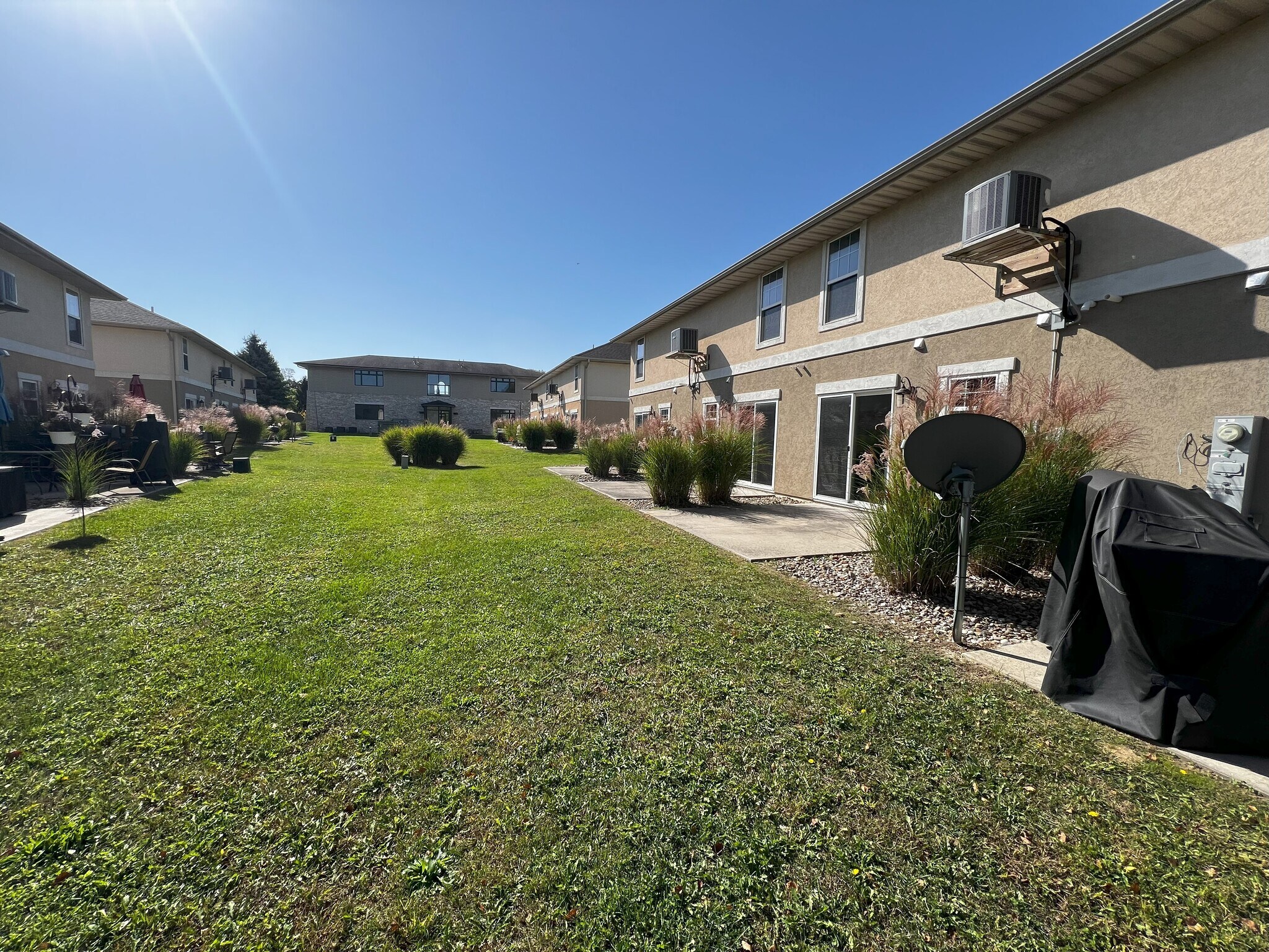 Building Photo - 202 Rail Rd