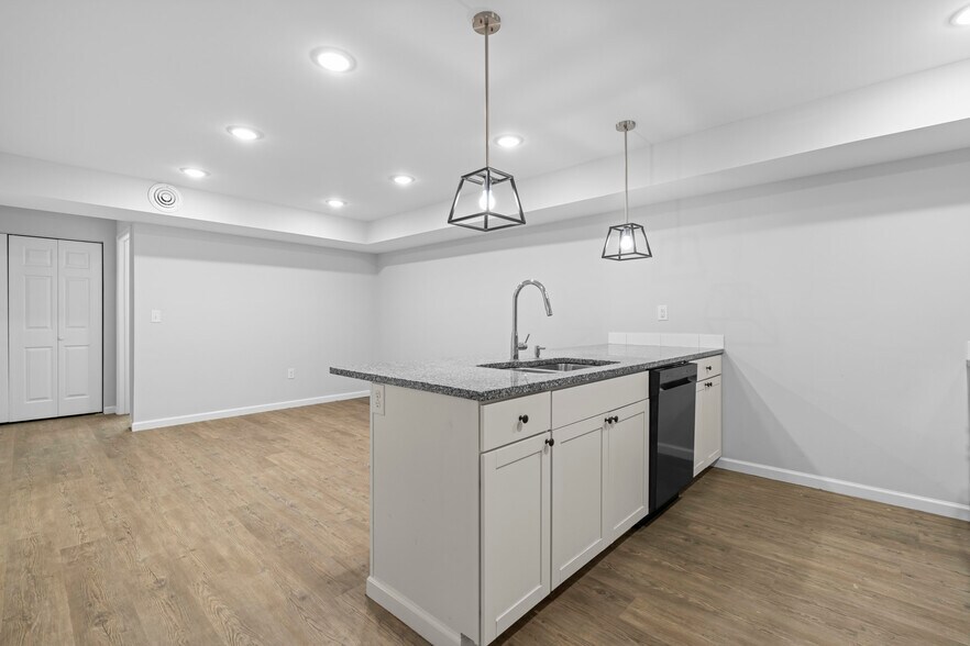 Building Photo - 1607 Old Oxford Rd