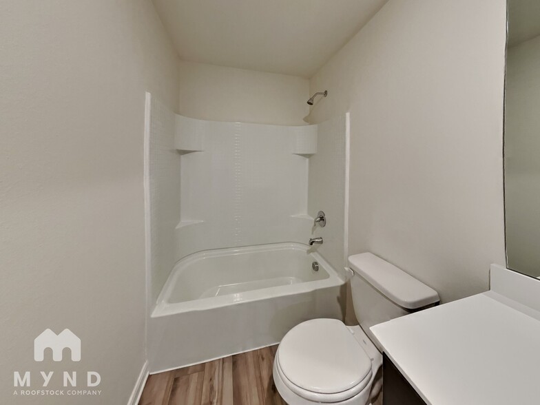 Building Photo - 732 Keeneland Dr