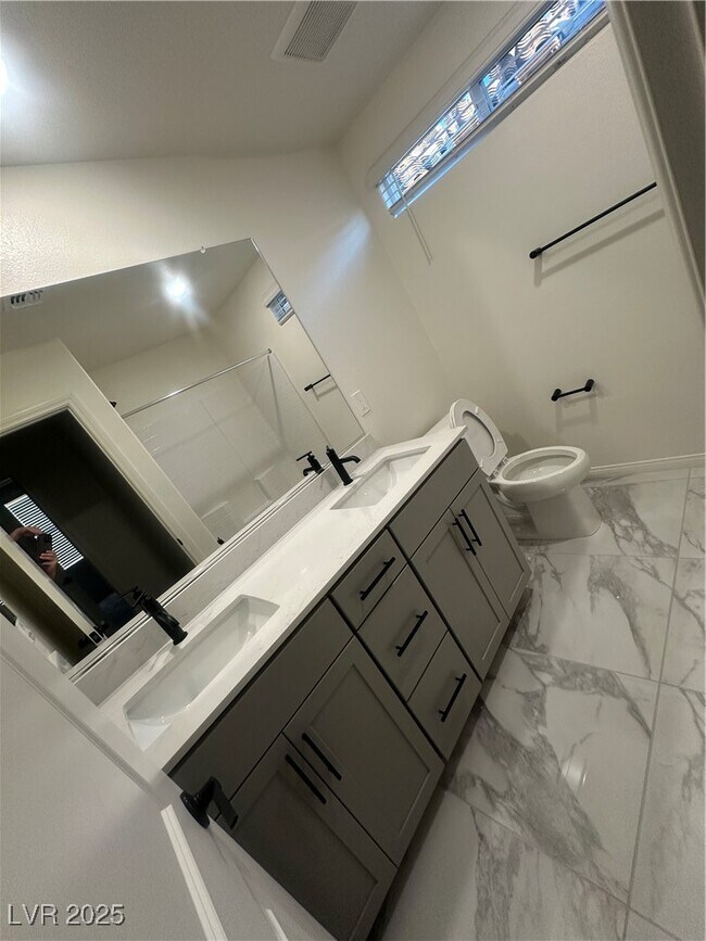 Building Photo - 6634 Tumoulin St