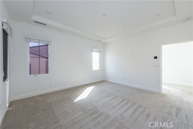 Building Photo - 68 Meander
