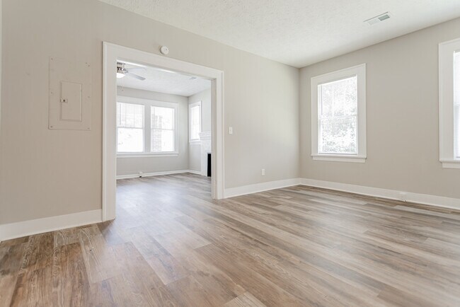 Building Photo - Charming 2 Bedroom in Phenix City!