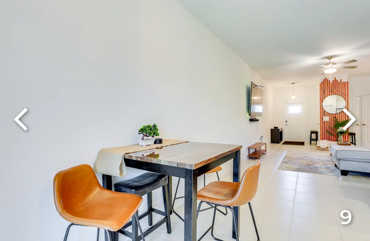 Building Photo - 2579 Sunray Venus Way