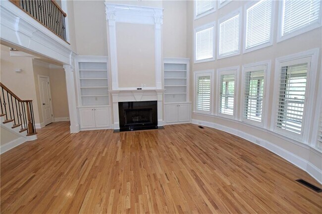 Building Photo - 76 Creekside Park Dr