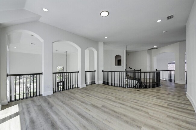 Building Photo - 1616 Sweetbay Dr