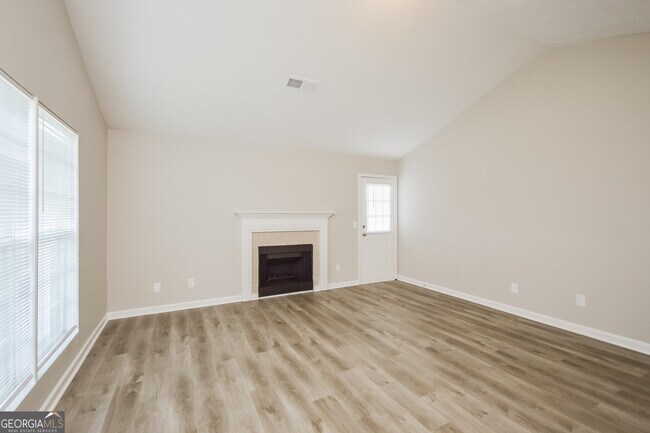 Building Photo - 85 Creek Bottom Dr