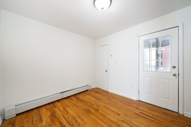 Building Photo - 107 Harrison St