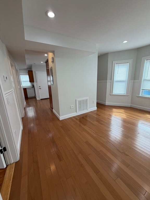 Building Photo - 832 Montello St
